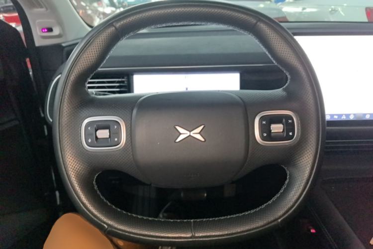 Used XPeng G6 2023 755 Ultra-Long Range Pro Steering Wheel
