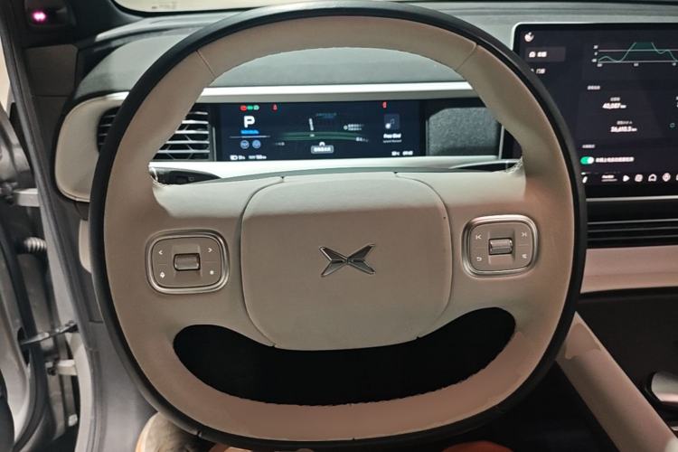 Used XPeng G6 2023 580 Long-Range Pro Steering Wheel