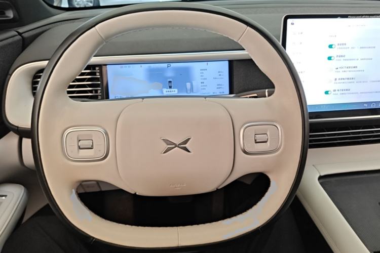 Used XPeng G6 2023 700 Four-Wheel Drive Performance Max Steering Wheel