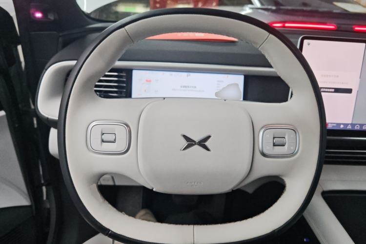 Used XPeng G6 2023 700 Four-Wheel Drive Performance Max Steering Wheel