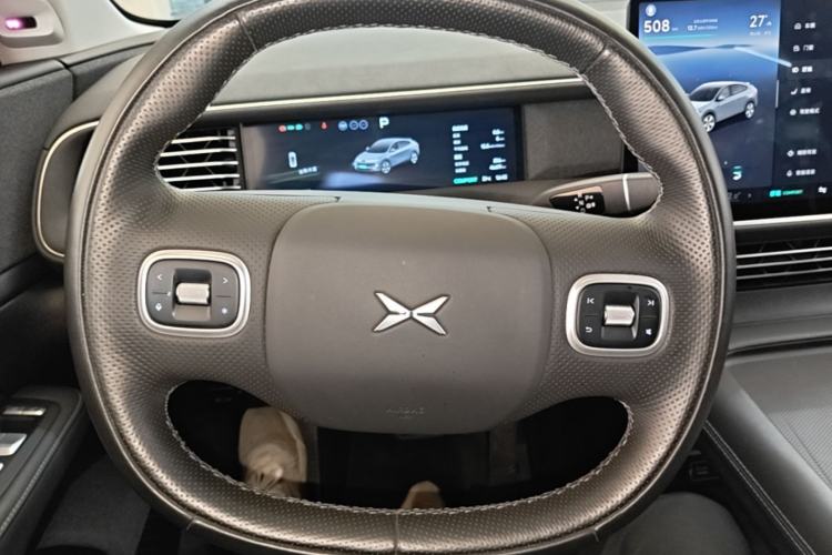 Used XPeng G6 2023 580 Long-Range Max Steering Wheel