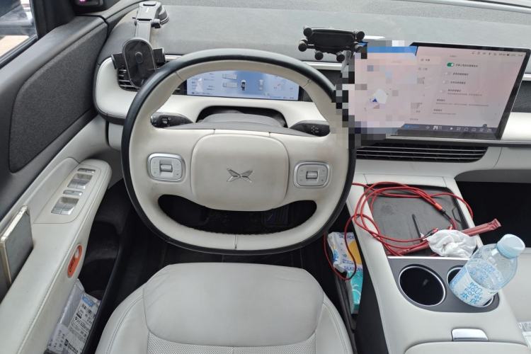 Used XPeng G6 2023 755 Ultra-Long Range Max Steering Wheel