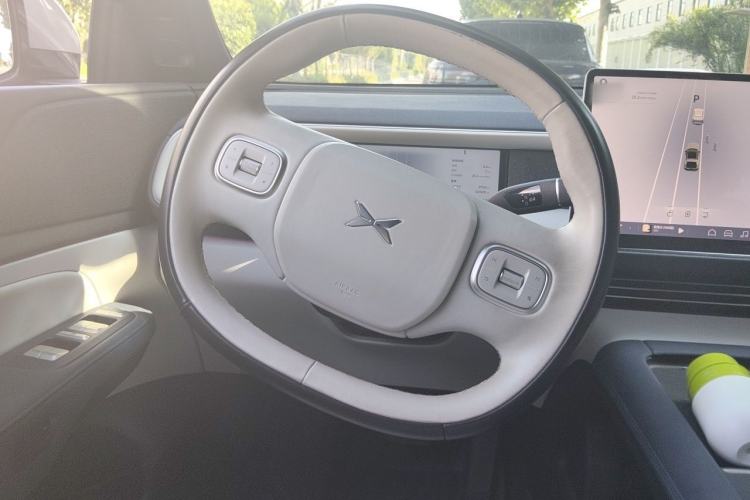 Used XPeng G6 2023 755 Ultra-Long Range Pro Steering Wheel