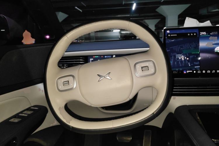 Used XPeng G6 2023 700 Four-Wheel Drive Performance Max Steering Wheel