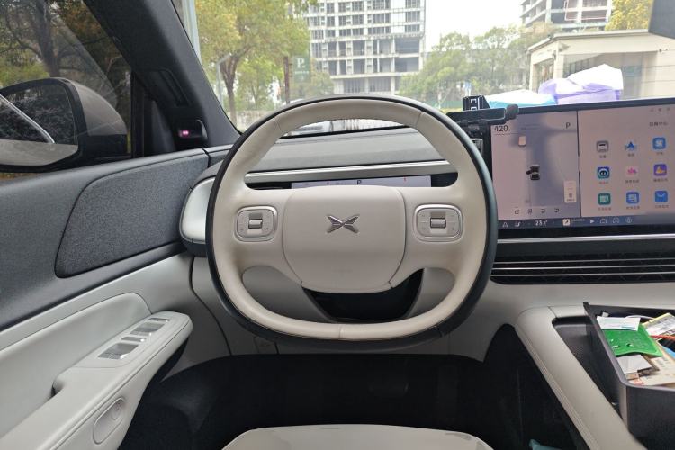 Used XPeng G6 2023 700 Four-Wheel Drive Performance Max Steering Wheel