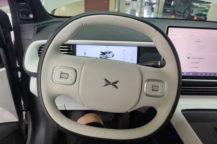 Used XPeng G6 2023 755 Ultra-Long Range Max Steering Wheel
