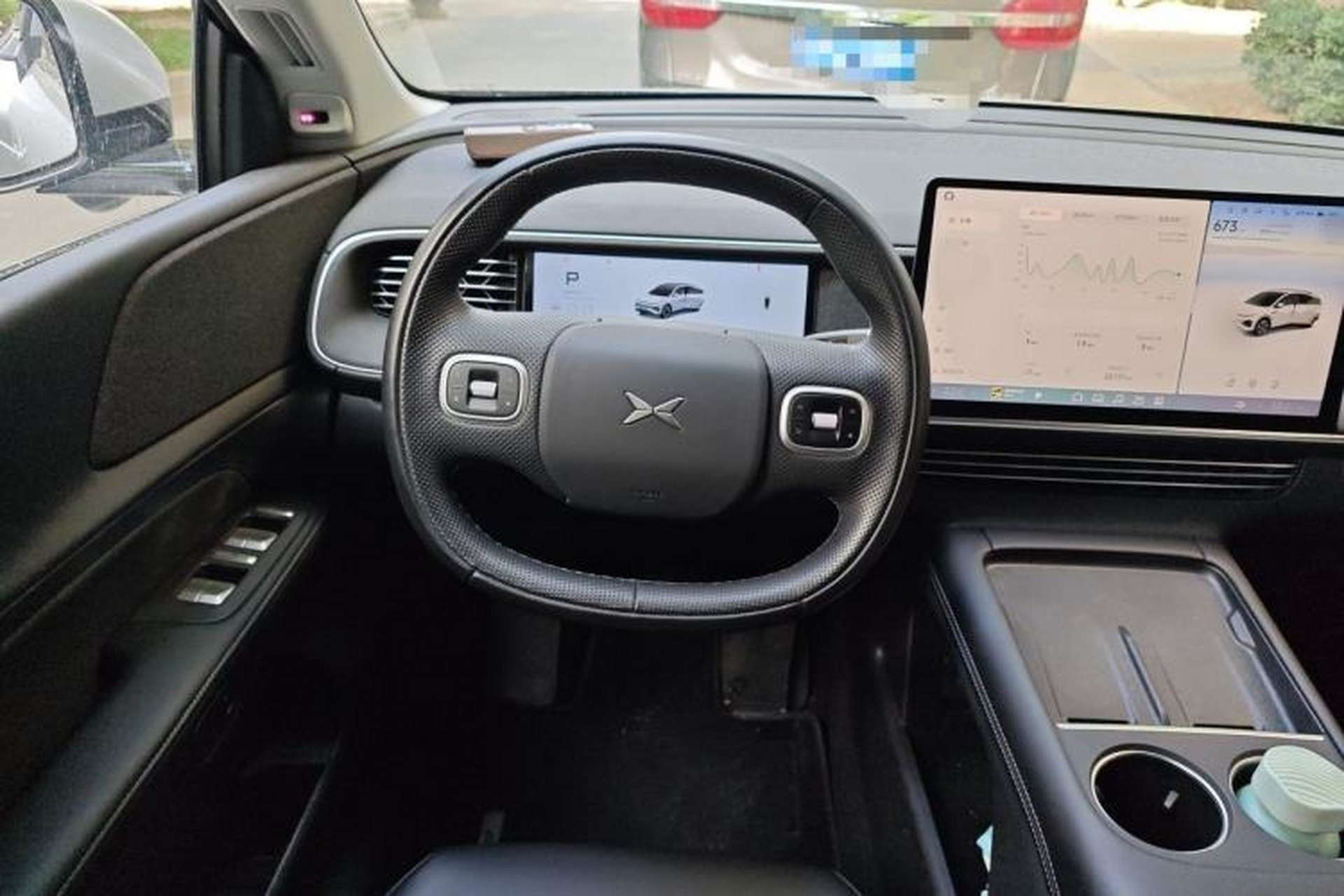 Used XPeng G6 2023 755 Ultra-Long Range Max Steering Wheel