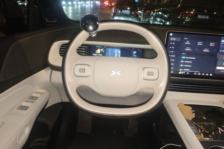 Used XPeng G6 2023 580 Long-Range Max Steering Wheel