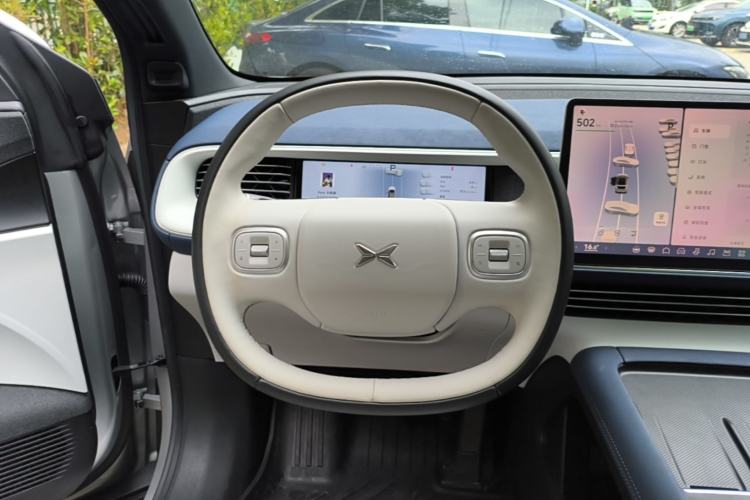 Used XPeng G6 2023 755 Ultra-Long Range Pro Steering Wheel