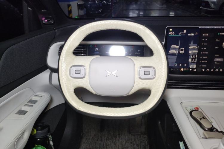 Used XPeng G6 2023 755 Ultra-Long Range Pro Steering Wheel