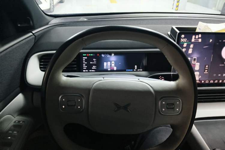 Used XPeng G6 2023 700 Four-Wheel Drive Performance Max Steering Wheel