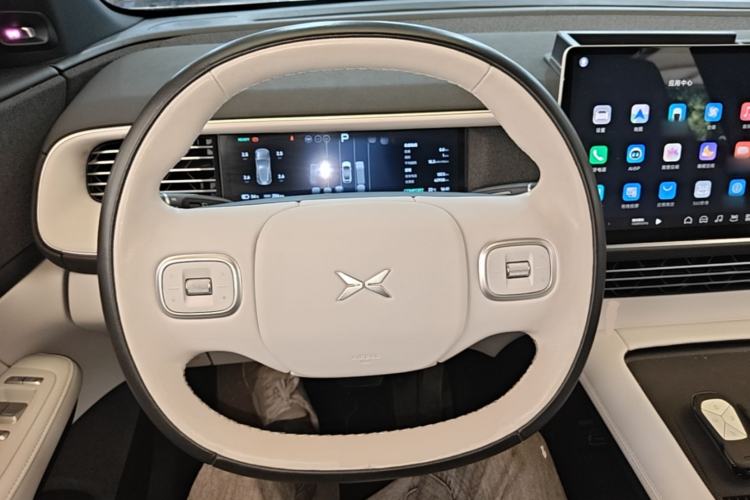 Used XPeng G6 2023 755 Ultra-Long Range Pro Steering Wheel