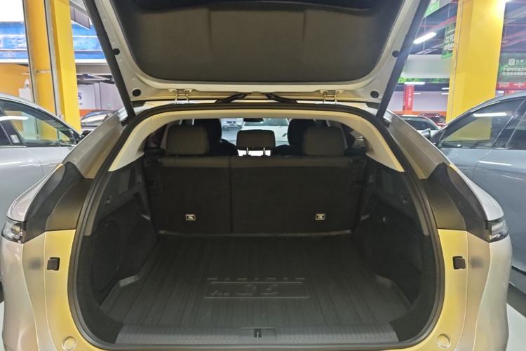 Used XPeng G6 2023 580 Long-Range Pro Trunk