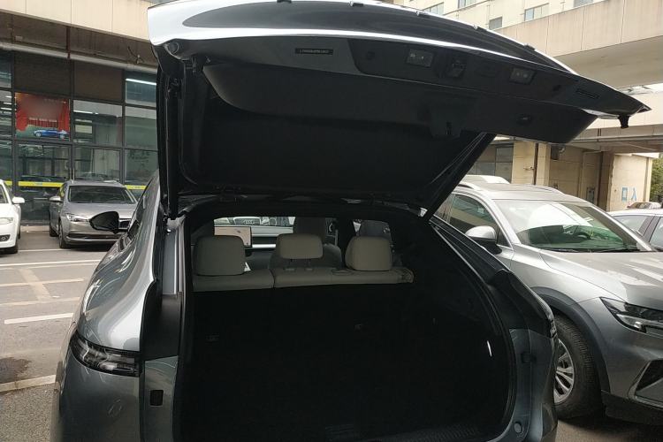 Used XPeng G6 2023 755 Ultra-Long Range Pro Trunk