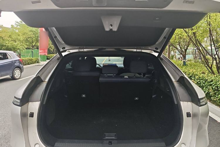 Used XPeng G6 2023 755 Ultra-Long Range Max Trunk