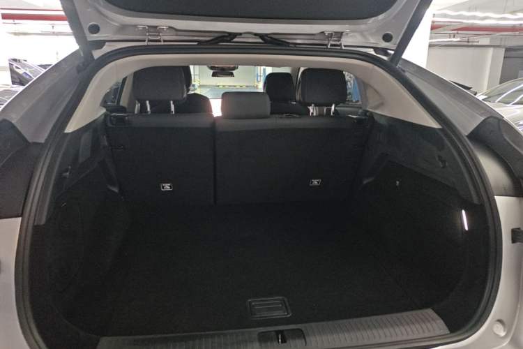 Used XPeng G6 2023 580 Long-Range Pro Trunk