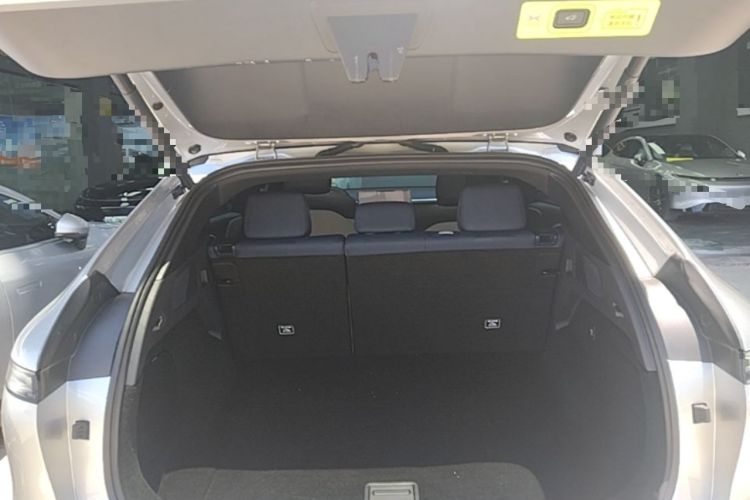 Used XPeng G6 2023 580 Long-Range Max Trunk