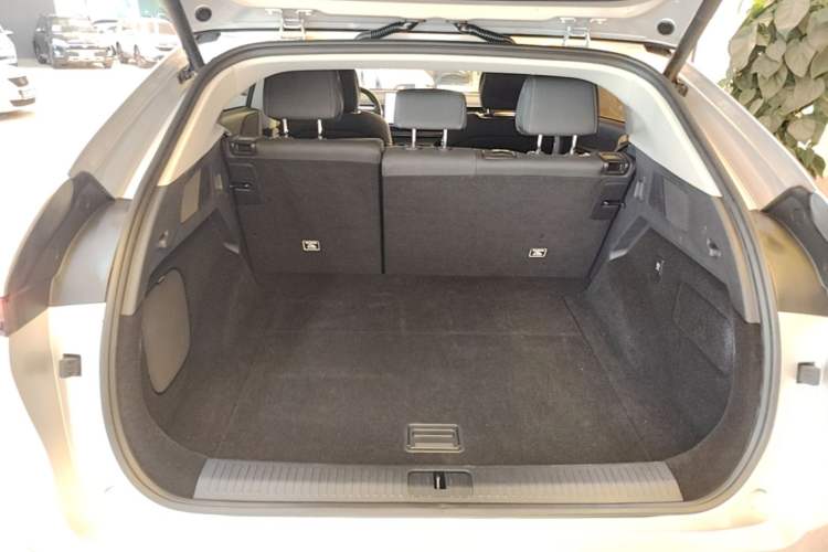 Used XPeng G6 2023 755 Ultra-Long Range Pro Trunk