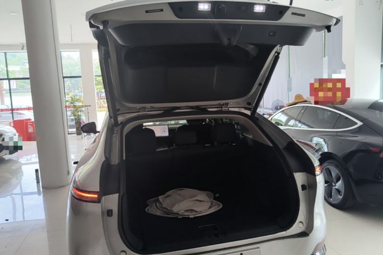 Used XPeng G6 2023 755 Ultra-Long Range Pro Trunk