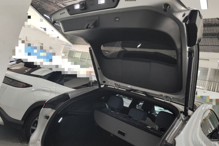 Used XPeng G6 2023 755 Ultra-Long Range Max Trunk
