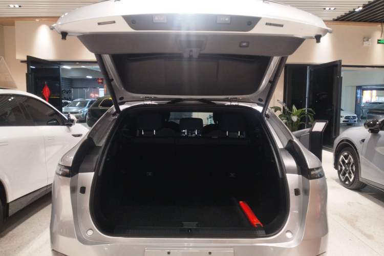 Used XPeng G6 2023 700 Four-Wheel Drive Performance Max Trunk