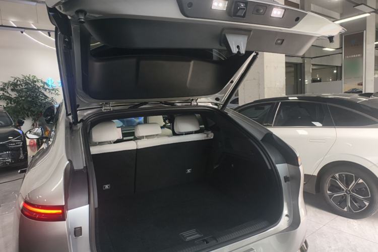 Used XPeng G6 2023 580 Long-Range Max Trunk
