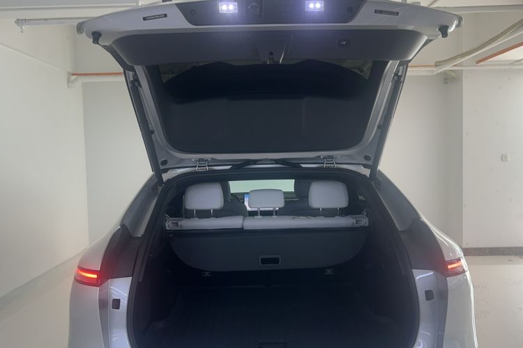 Used XPeng G6 2023 580 Long-Range Pro Trunk