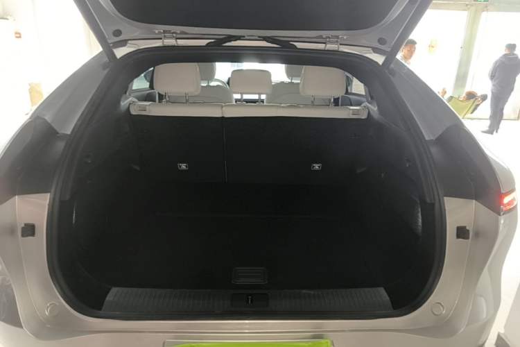 Used XPeng G6 2023 580 Long-Range Pro Trunk