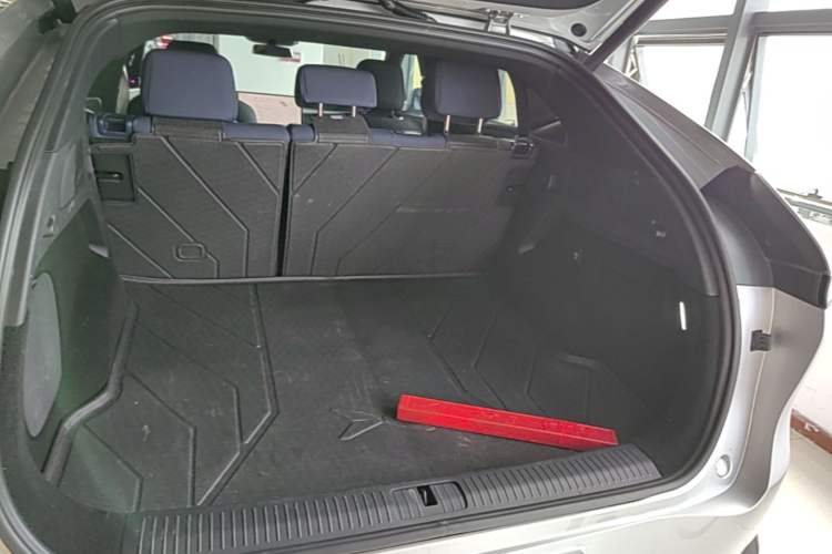 Used XPeng G6 2023 580 Long-Range Max Trunk