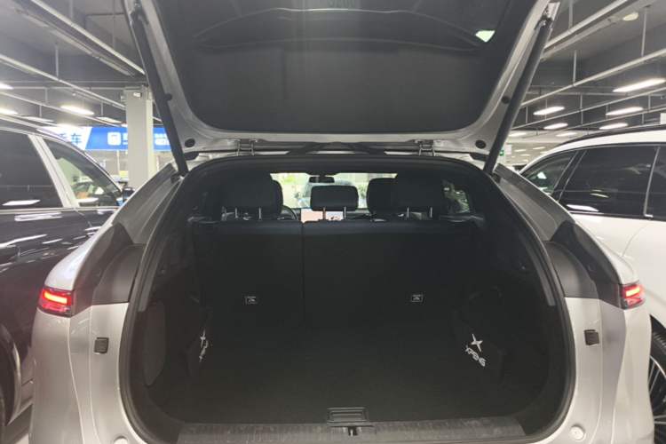 Used XPeng G6 2023 755 Ultra-Long Range Pro Trunk