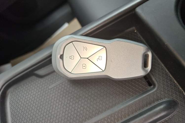 Used XPeng G6 2023 580 Long-Range Pro Vehicle Key