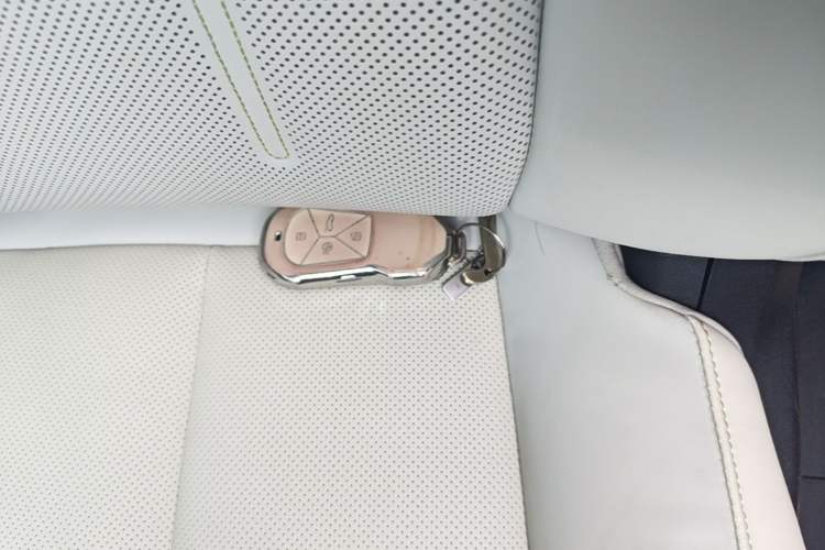 Used XPeng G6 2023 755 Ultra-Long Range Max Vehicle Key