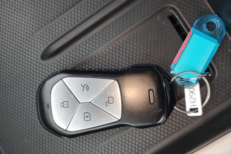 Used XPeng G6 2023 580 Long-Range Pro Vehicle Key
