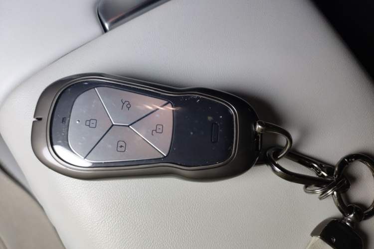 Used XPeng G6 2023 755 Ultra-Long Range Pro Vehicle Key