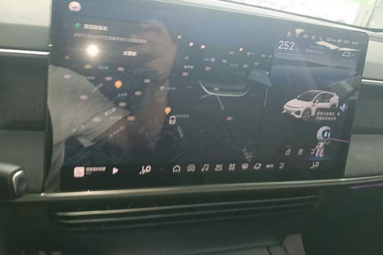 Used XPeng G6 2023 580 Long-Range Max Audio And AC Panel