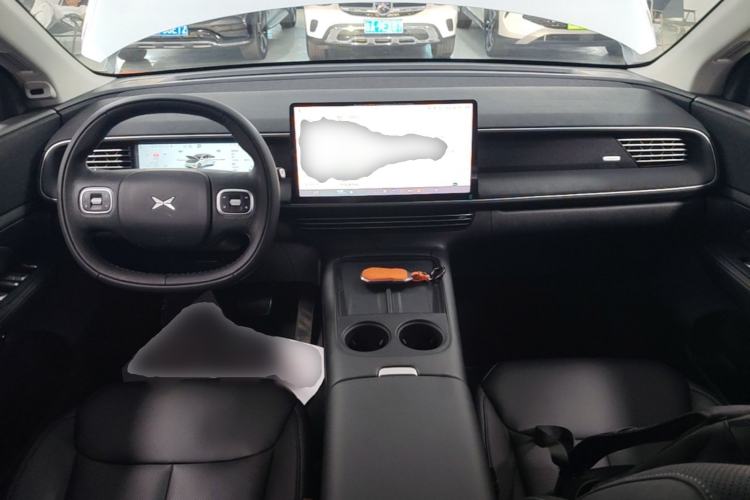 Used XPeng G6 2023 755 Ultra-Long Range Pro Center Console