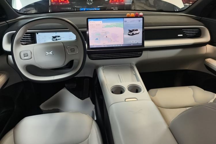 Used XPeng G6 2023 580 Long-Range Pro Center Console