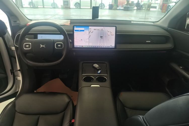Used XPeng G6 2023 580 Long-Range Pro Center Console