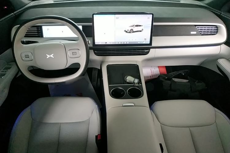 Used XPeng G6 2023 580 Long-Range Pro Center Console