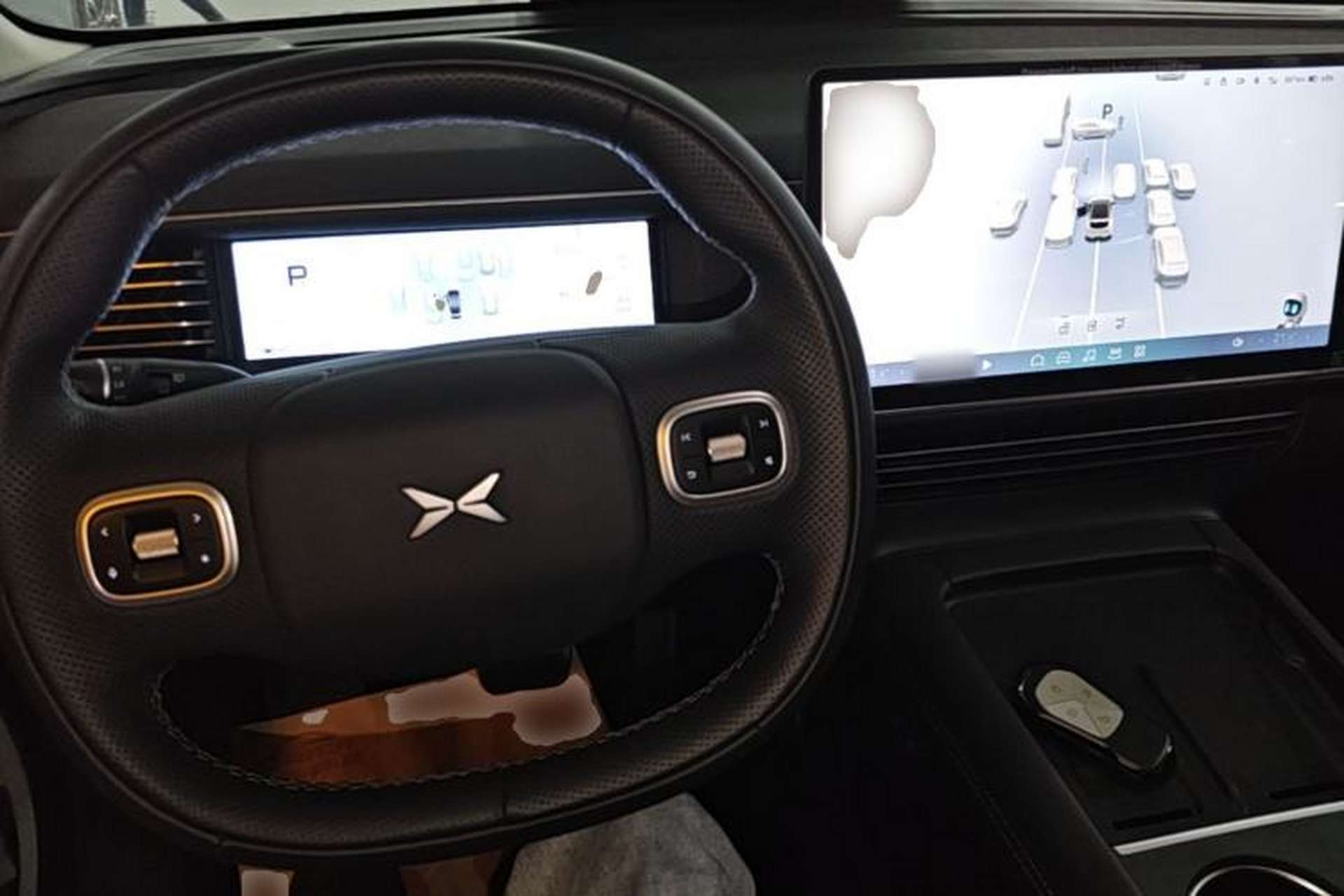 Used XPeng G6 2023 580 Long-Range Pro Center Console