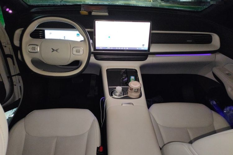 Used XPeng G6 2023 580 Long-Range Pro Center Console