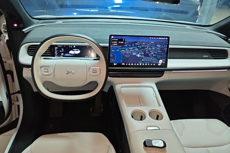 Used XPeng G6 2023 580 Long-Range Pro Center Console