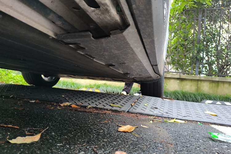 Used XPeng G6 2023 580 Long-Range Pro Chassis Front Left
