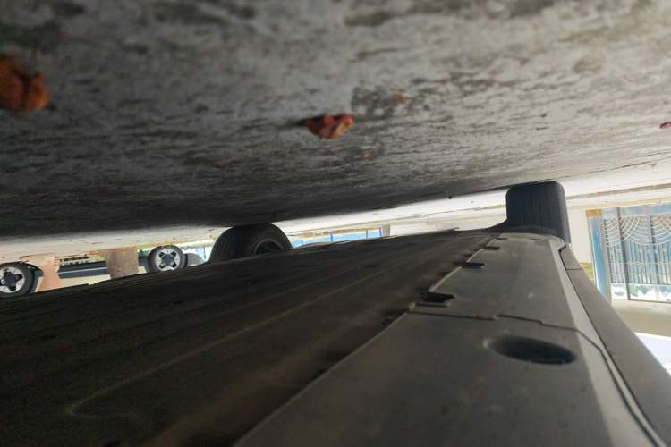 Used XPeng G6 2023 580 Long-Range Pro Chassis Front Right