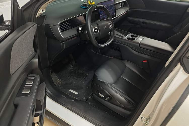 Used XPeng G6 2023 580 Long-Range Max Driver Seat