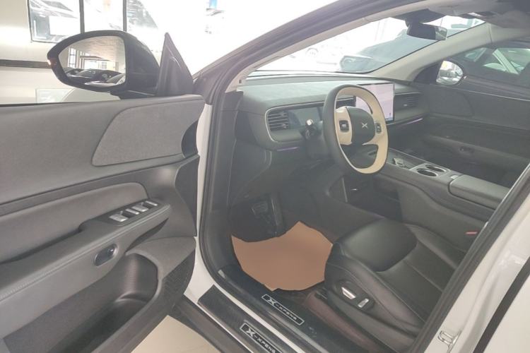 Used XPeng G6 2023 580 Long-Range Pro Driver Seat