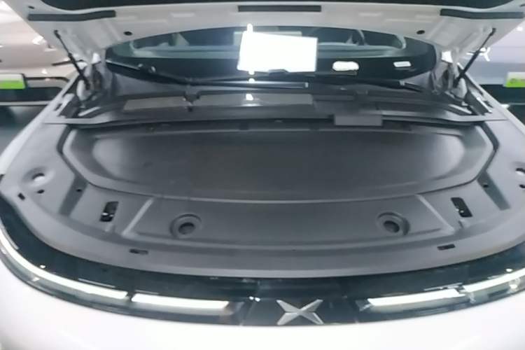 Used XPeng G6 2023 580 Long-Range Max Engine Bay