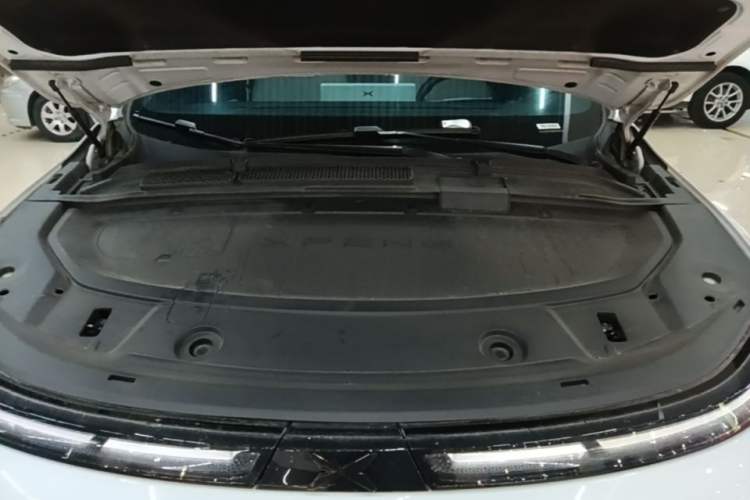 Used XPeng G6 2023 580 Long-Range Pro Engine Bay