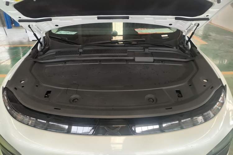 Used XPeng G6 2023 580 Long-Range Pro Engine Bay