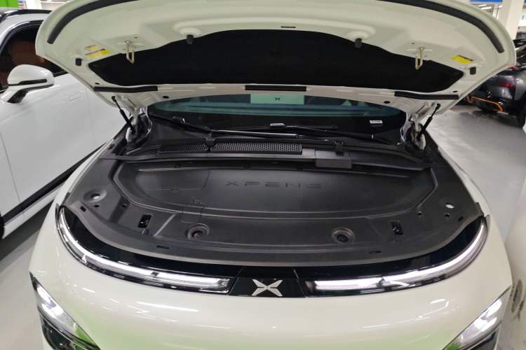 Used XPeng G6 2023 580 Long-Range Max Engine Bay